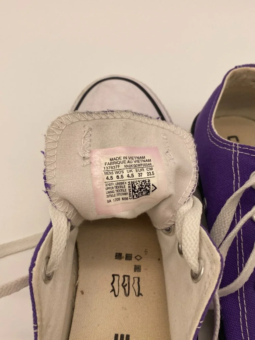 Converse Chuck Taylor All Star Men's 4.5 Women's 6.5 Low-Top-Electric Purple - Picture 2 of 9